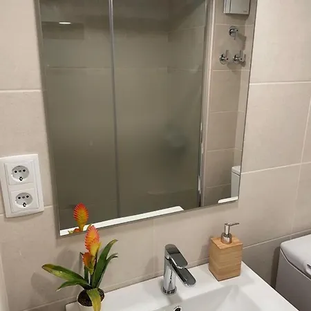 Fantastico Piso Con Piscina En Corazon De Fenals * Lloret de Mar