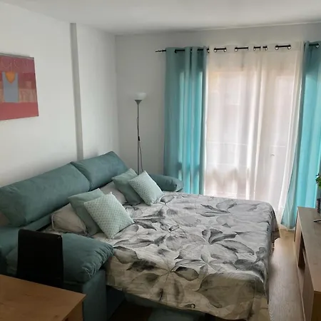 Fantastico Piso Con Piscina En Corazon De Fenals Апартаменти