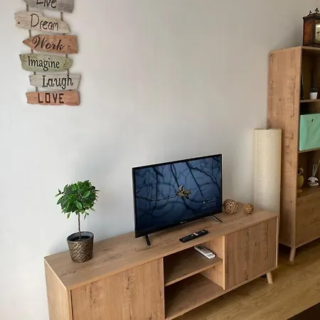 Fantastico Piso Con Piscina En Corazon De Fenals リョレート・デ・マル