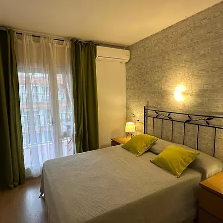 Fantastico Piso Con Piscina En Corazon De Fenals Апартаменты *